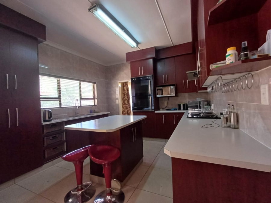 4 Bedroom Property for Sale in Adamayview North West